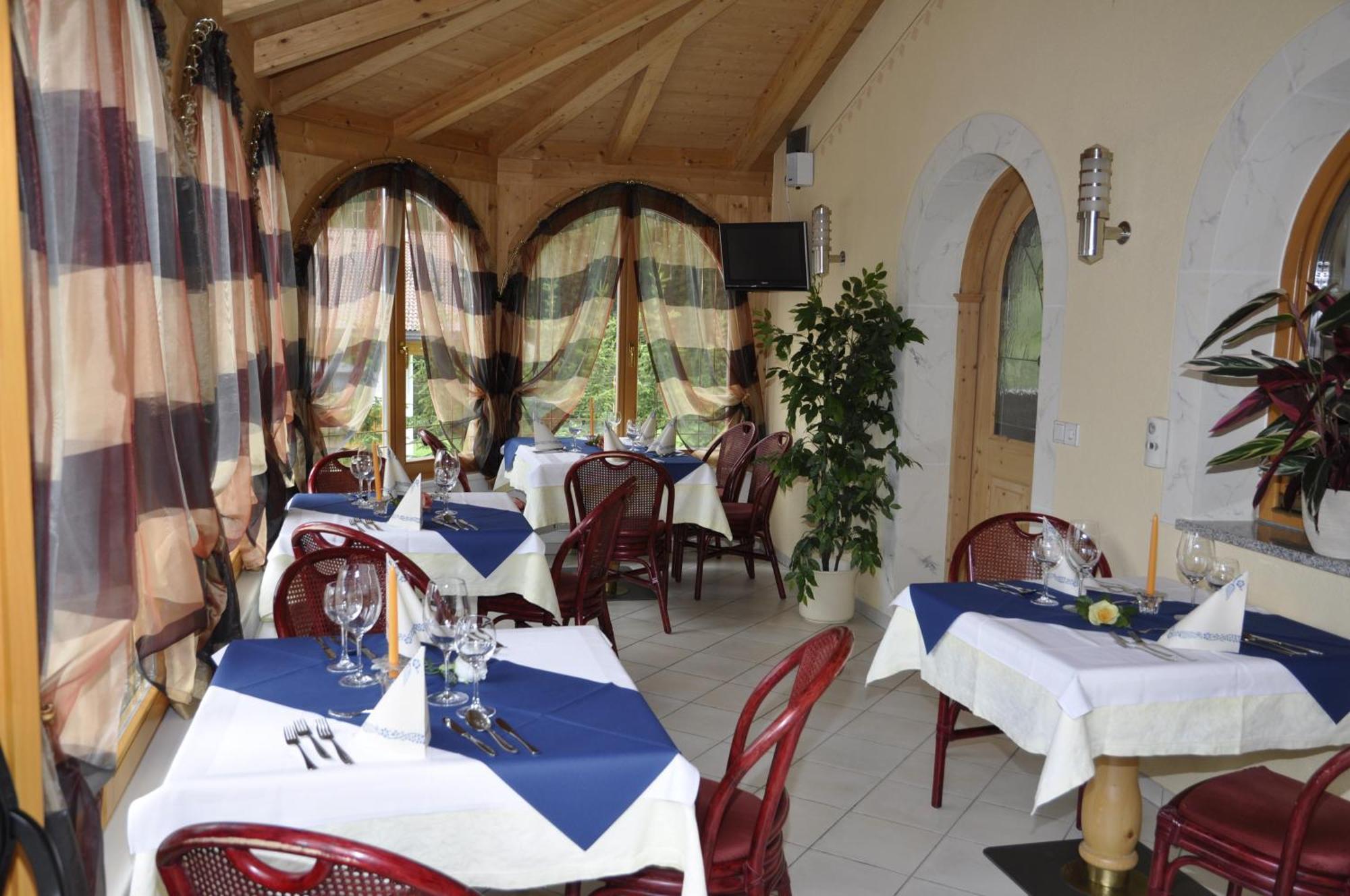 Hotel Alpenrose &
