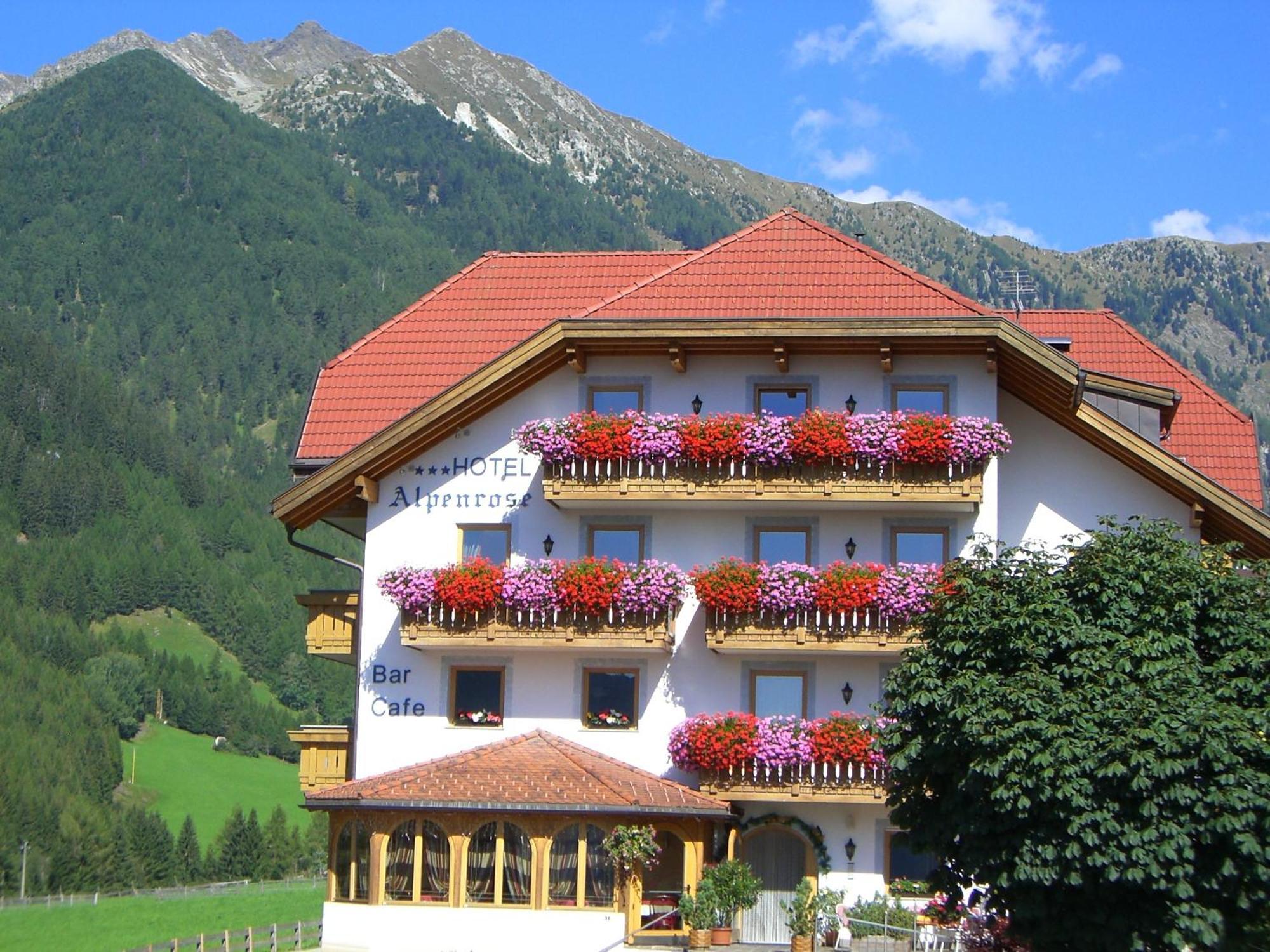 Alpenrose Suites&apartements 3*